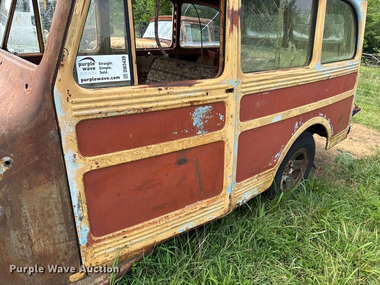 image for item DW3439 1946 Willy Overland SUV