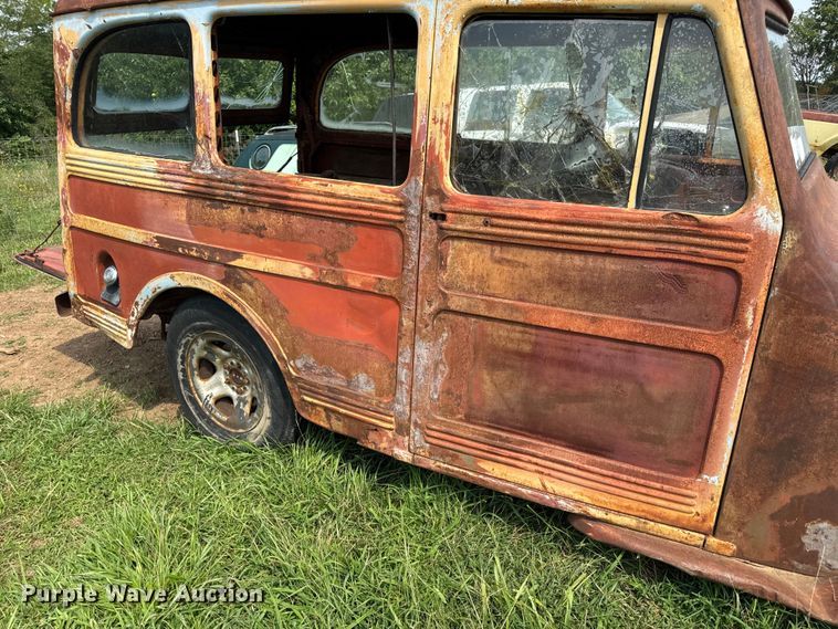 image for item DW3439 1946 Willy Overland SUV