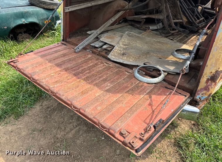 image for item DW3439 1946 Willy Overland SUV