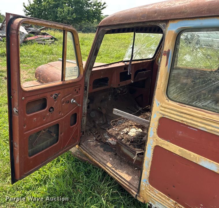 image for item DW3439 1946 Willy Overland SUV