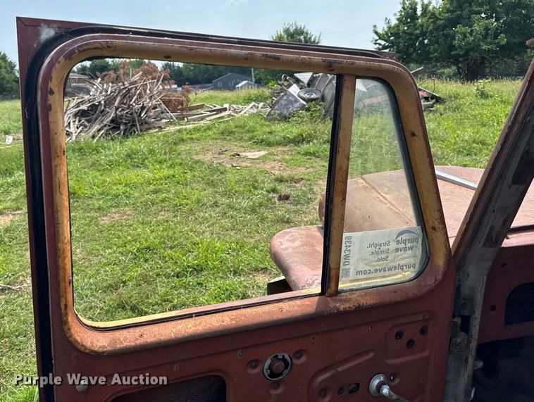 image for item DW3439 1946 Willy Overland SUV