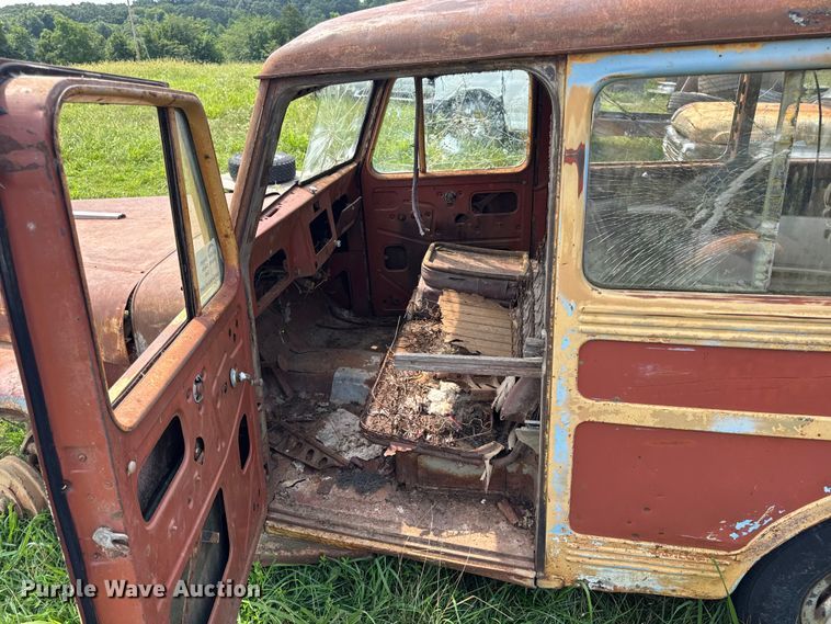 image for item DW3439 1946 Willy Overland SUV