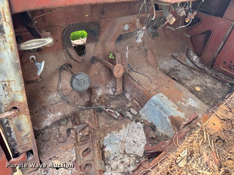 image for item DW3439 1946 Willy Overland SUV