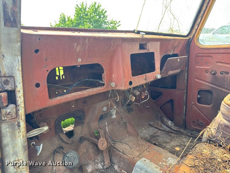 image for item DW3439 1946 Willy Overland SUV