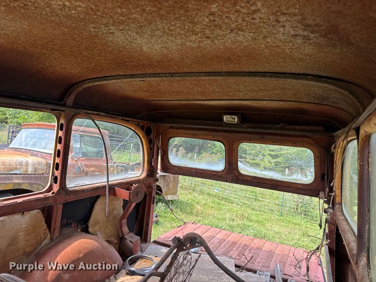 image for item DW3439 1946 Willy Overland SUV