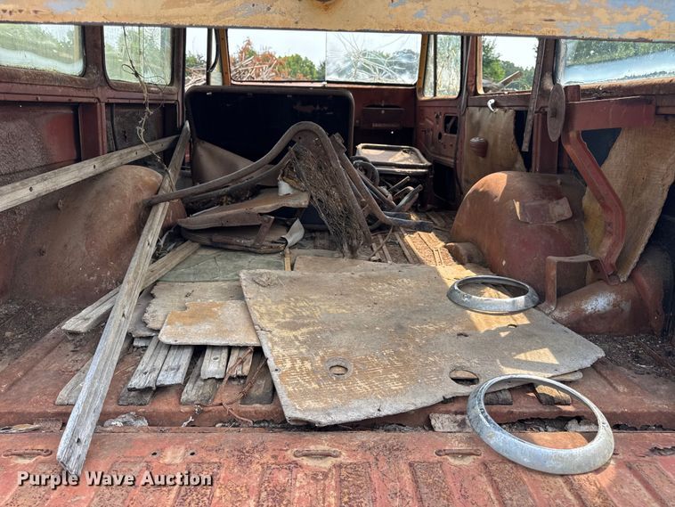 image for item DW3439 1946 Willy Overland SUV