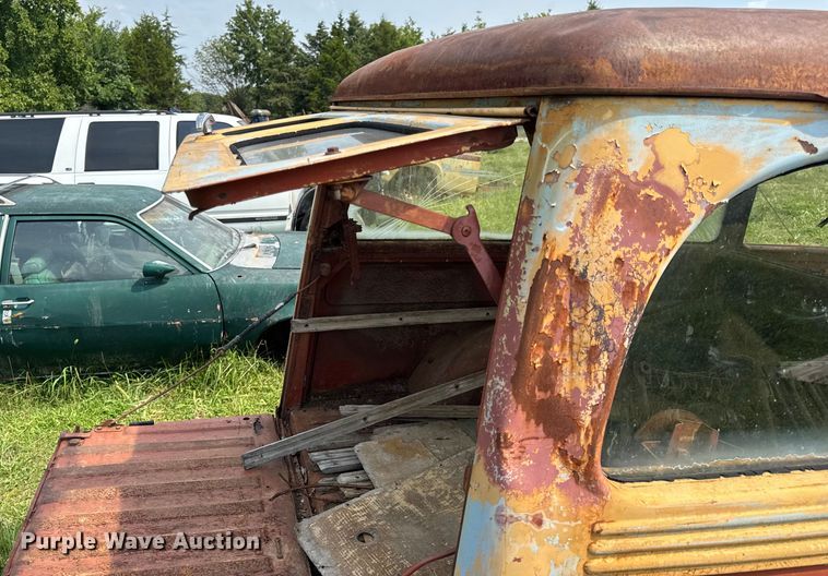 image for item DW3439 1946 Willy Overland SUV