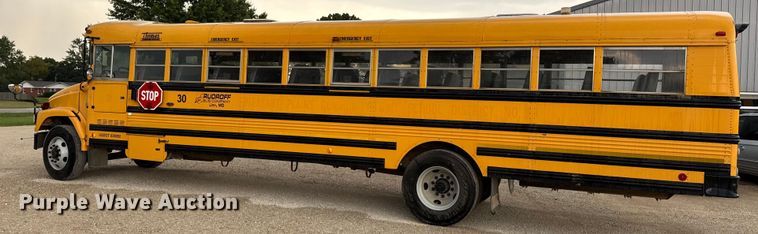 image for item DW3441 2005 Freightliner school bus