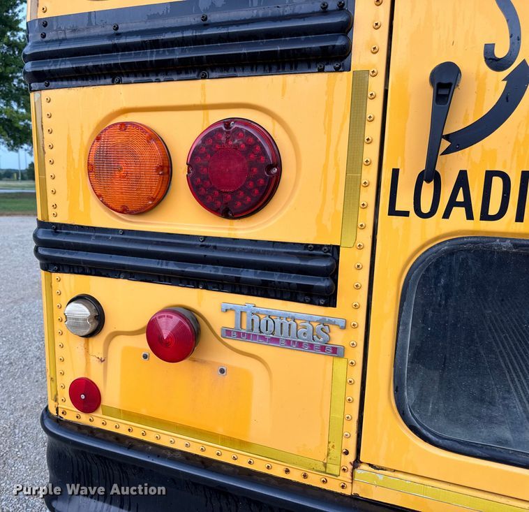 image for item DW3441 2005 Freightliner school bus