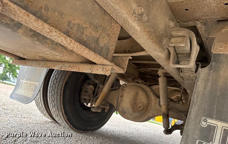 image for item DW3441 2005 Freightliner school bus