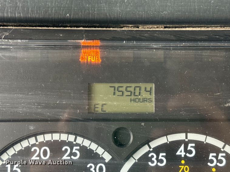 image for item DW3441 2005 Freightliner school bus