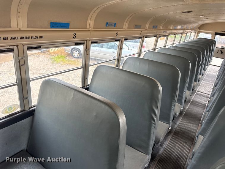 image for item DW3441 2005 Freightliner school bus