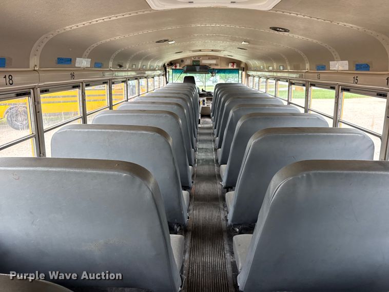 image for item DW3441 2005 Freightliner school bus