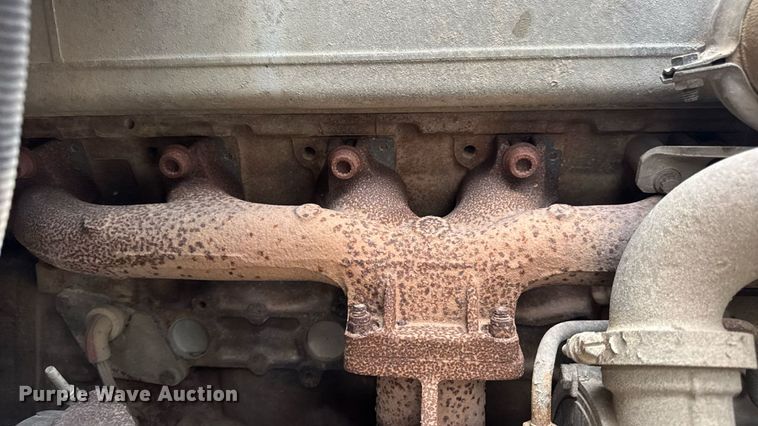 image for item DW3441 2005 Freightliner school bus