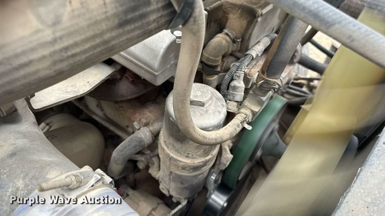 image for item DW3441 2005 Freightliner school bus