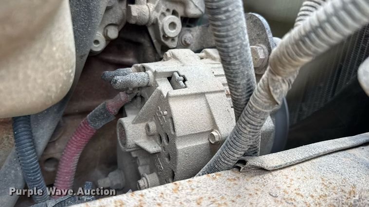 image for item DW3441 2005 Freightliner school bus