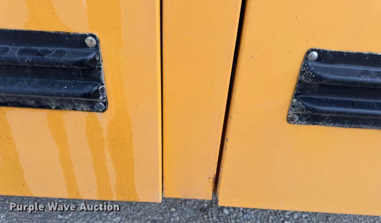 image for item DW3442 2008 Blue Bird Vision school bus