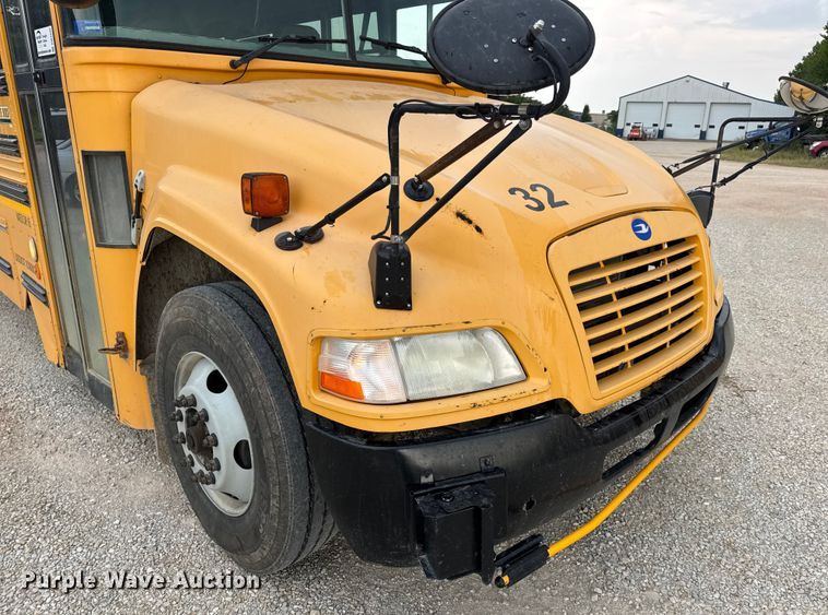 image for item DW3442 2008 Blue Bird Vision school bus