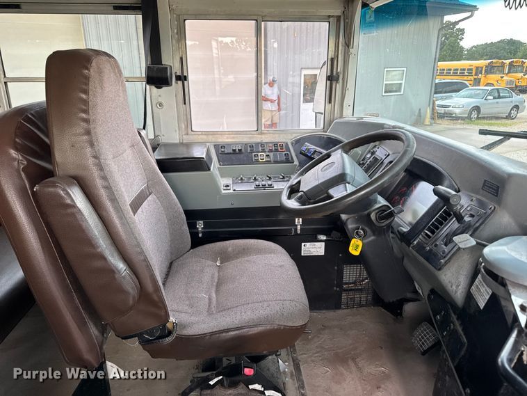 image for item DW3442 2008 Blue Bird Vision school bus