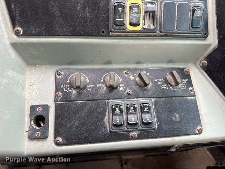 image for item DW3442 2008 Blue Bird Vision school bus