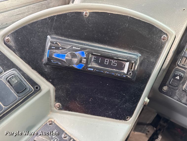 image for item DW3442 2008 Blue Bird Vision school bus