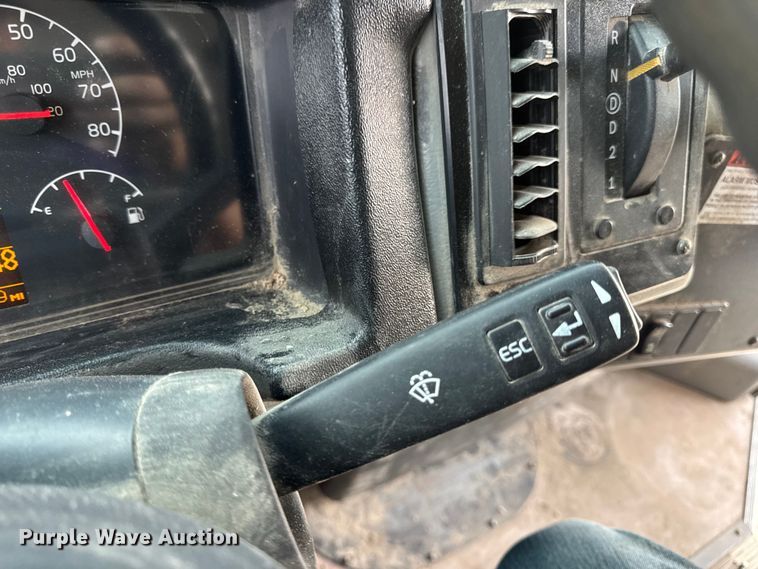 image for item DW3442 2008 Blue Bird Vision school bus