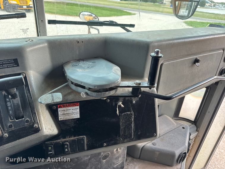 image for item DW3442 2008 Blue Bird Vision school bus