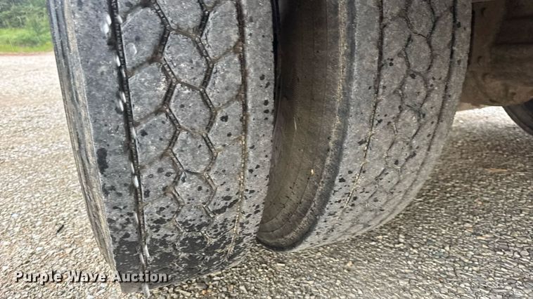 image for item DW3442 2008 Blue Bird Vision school bus