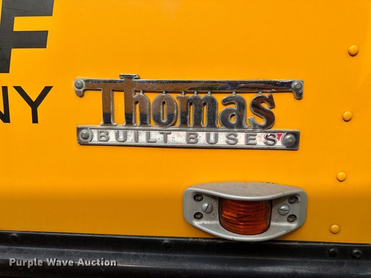 image for item DW3443 2001 Thomas Built school bus