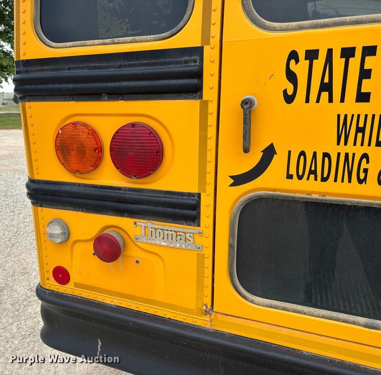 image for item DW3443 2001 Thomas Built school bus