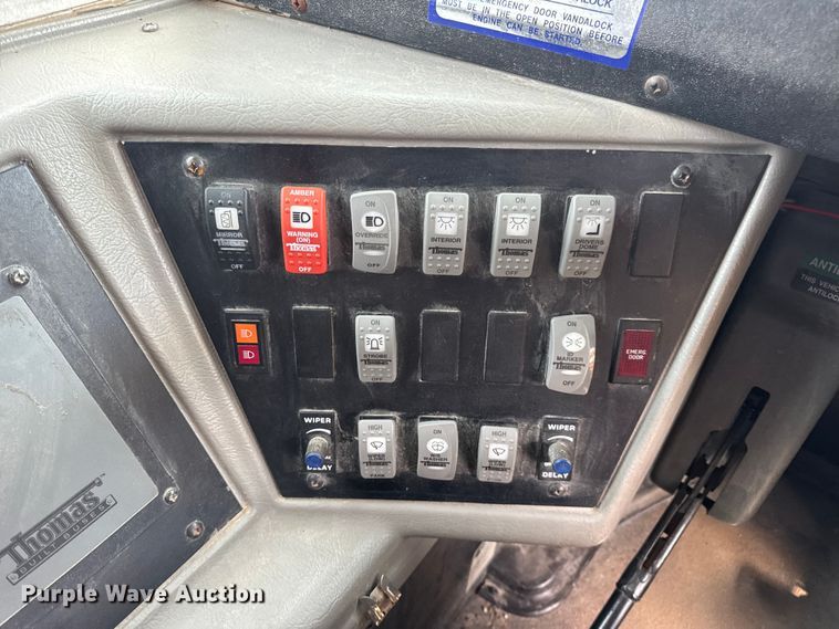 image for item DW3443 2001 Thomas Built school bus