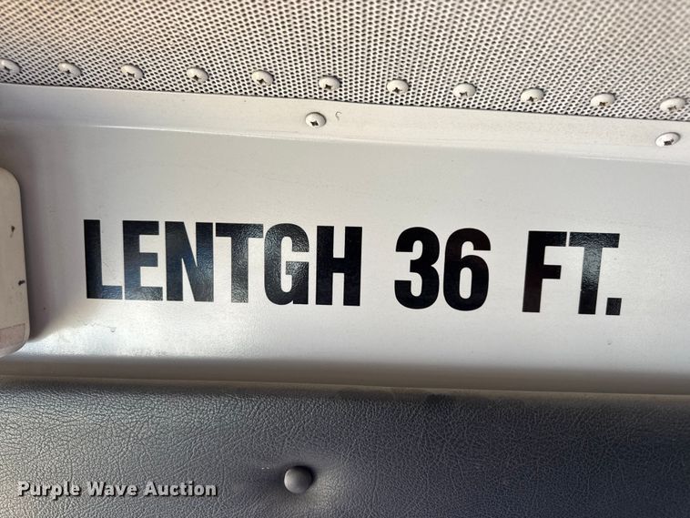 image for item DW3443 2001 Thomas Built school bus