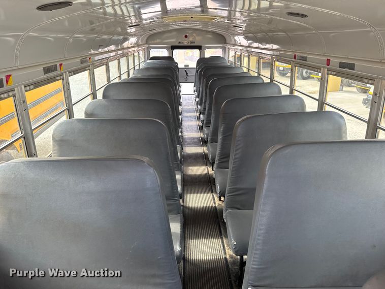 image for item DW3443 2001 Thomas Built school bus