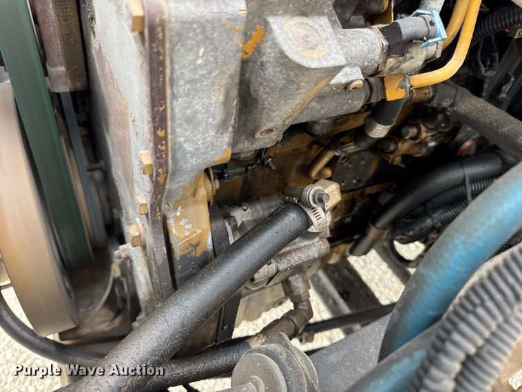 image for item DW3443 2001 Thomas Built school bus