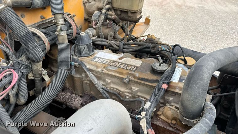 image for item DW3443 2001 Thomas Built school bus