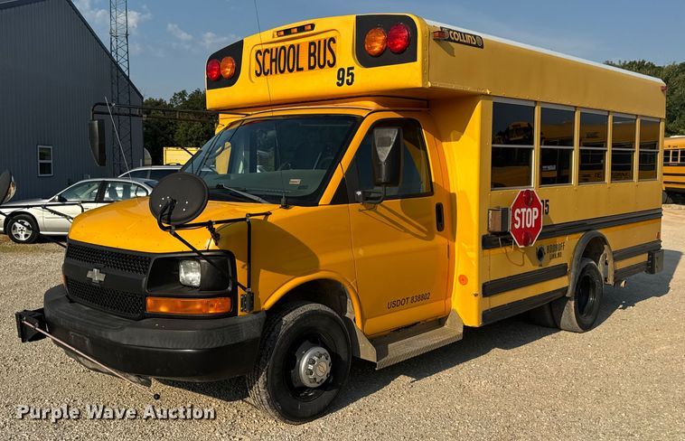 image for item DW3444 2005 Chevrolet Express G3500 school bus