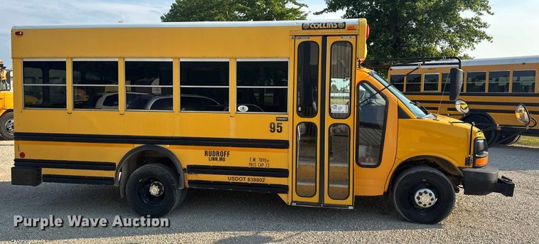 image for item DW3444 2005 Chevrolet Express G3500 school bus