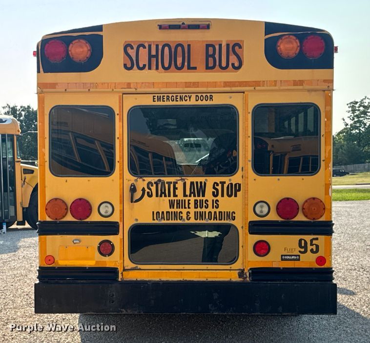 image for item DW3444 2005 Chevrolet Express G3500 school bus