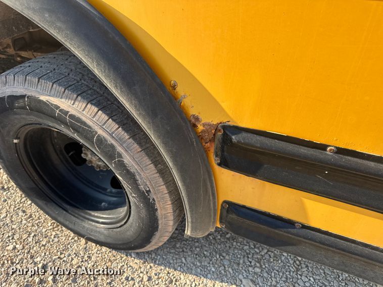 image for item DW3444 2005 Chevrolet Express G3500 school bus