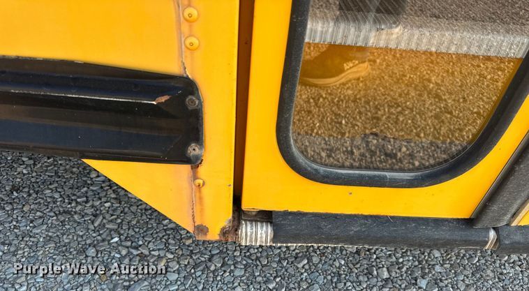 image for item DW3444 2005 Chevrolet Express G3500 school bus