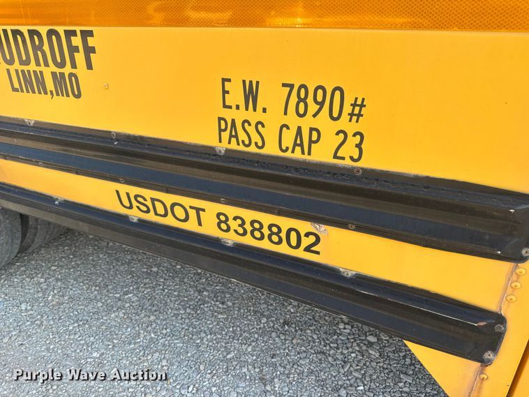 image for item DW3444 2005 Chevrolet Express G3500 school bus