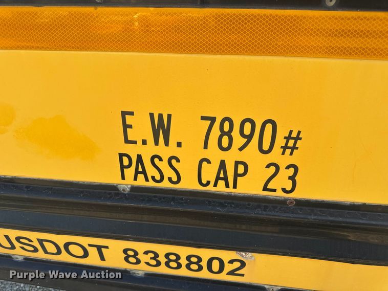 image for item DW3444 2005 Chevrolet Express G3500 school bus