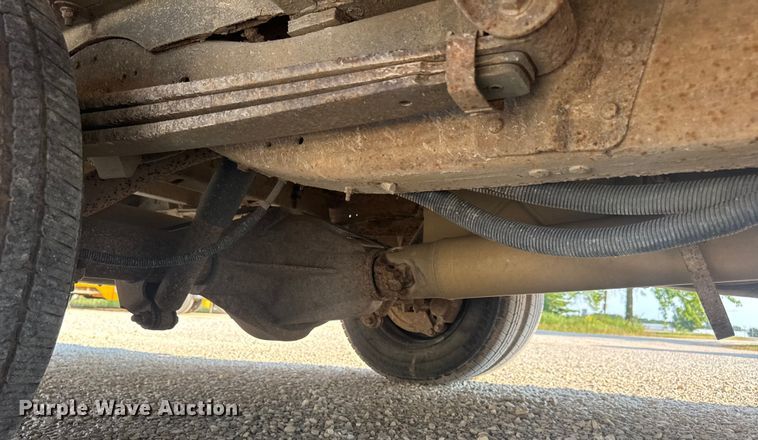 image for item DW3444 2005 Chevrolet Express G3500 school bus