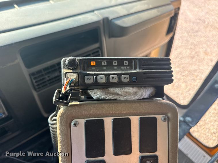 image for item DW3444 2005 Chevrolet Express G3500 school bus