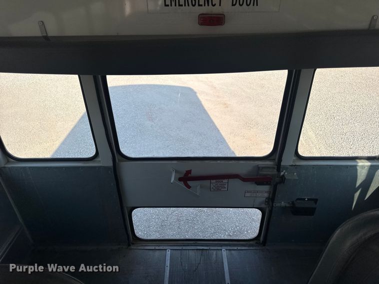 image for item DW3444 2005 Chevrolet Express G3500 school bus