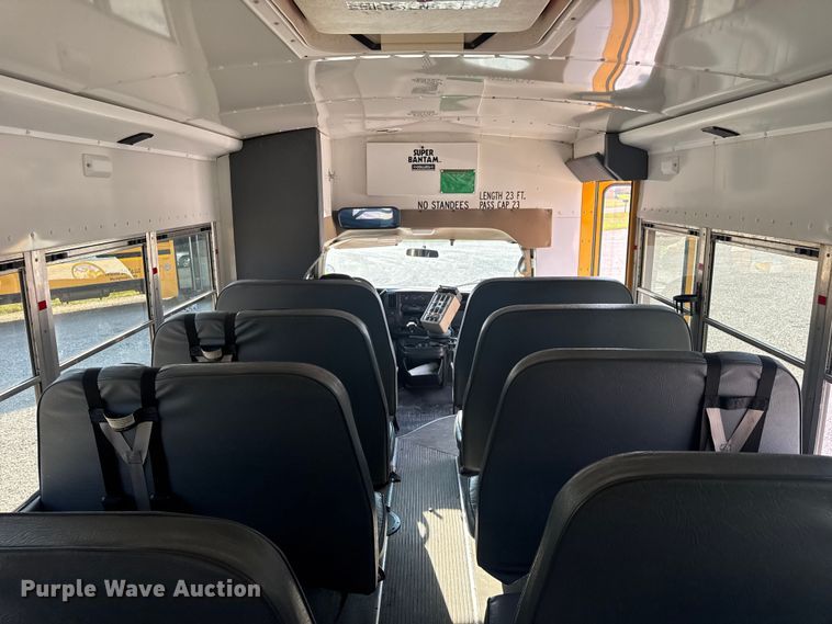 image for item DW3444 2005 Chevrolet Express G3500 school bus