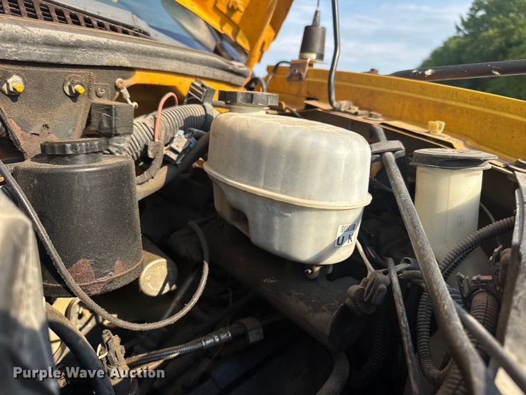 image for item DW3444 2005 Chevrolet Express G3500 school bus