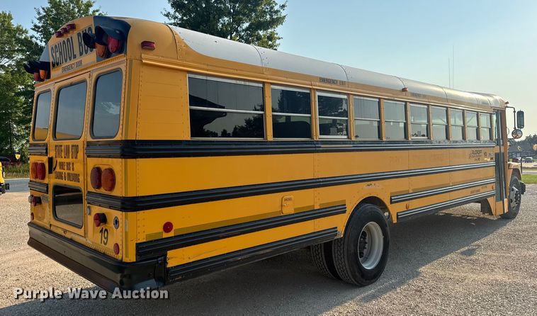 image for item DW3445 2004 Thomas Built school bus