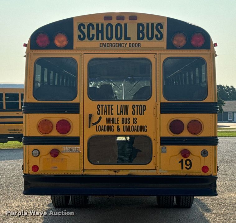 image for item DW3445 2004 Thomas Built school bus