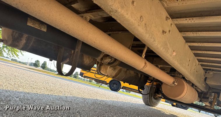 image for item DW3445 2004 Thomas Built school bus